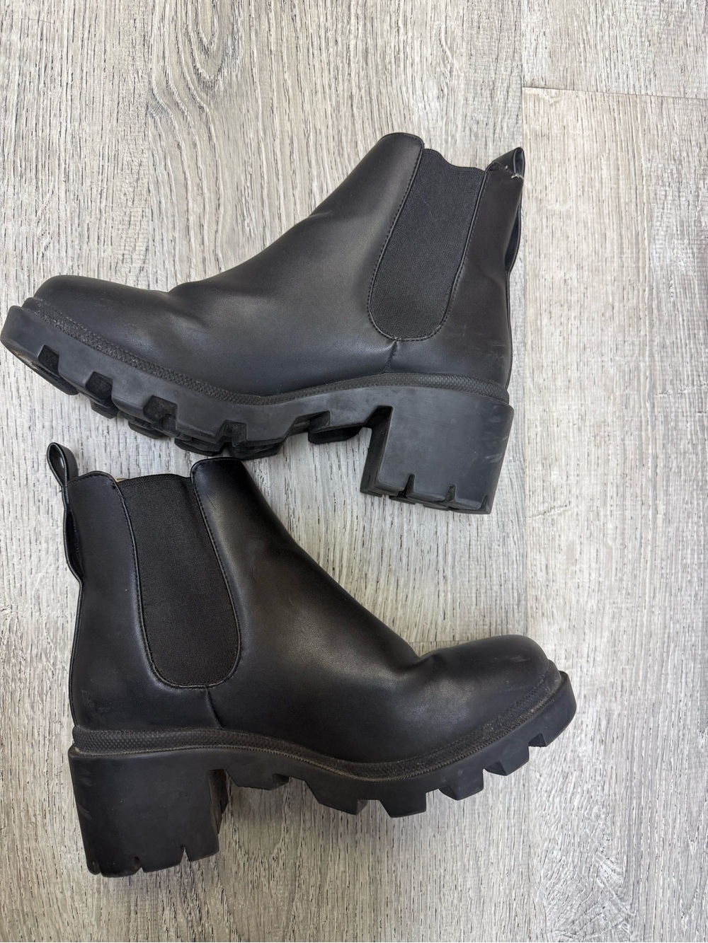 Steve Madden Black Chunky Lug Chelsea Boots